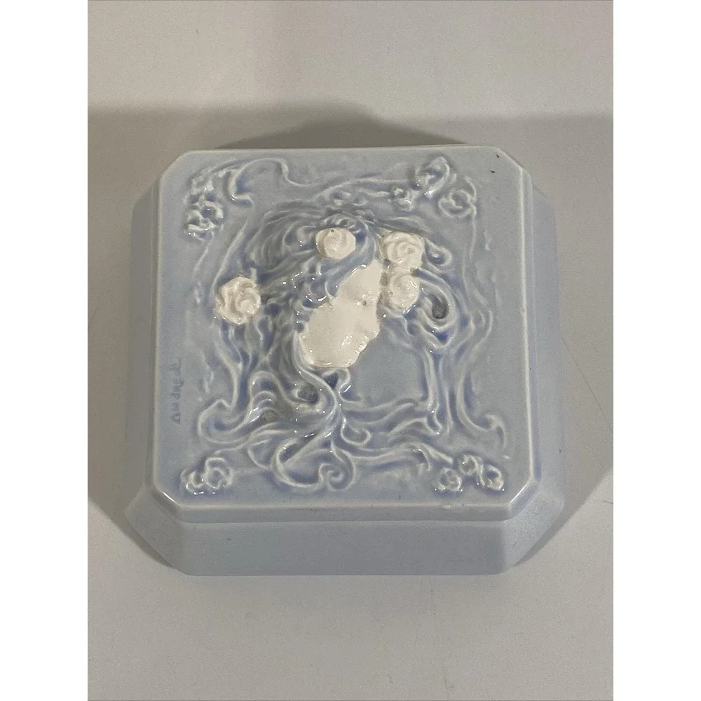 Vintage Pastel Blue Andreoli Art Nouveau Ladies Head Lidded Trinket Dish‎